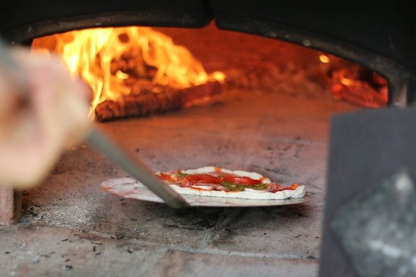Four électrique, au feu de bois ou à gaz : lequel est le plus économique ?